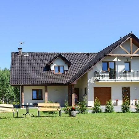 Megan Apartment Лубятово Екстериор снимка