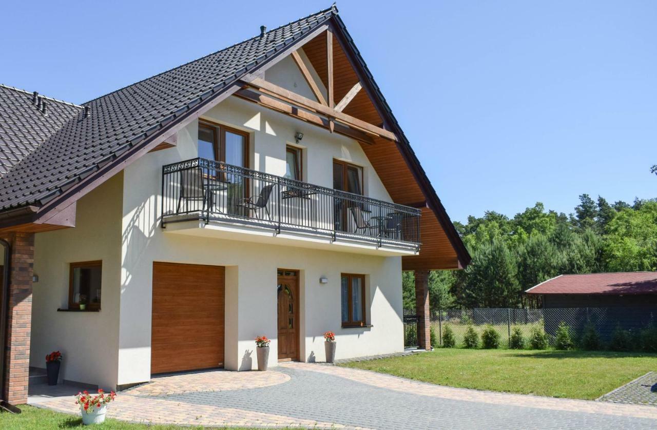 Megan Apartment Лубятово Екстериор снимка
