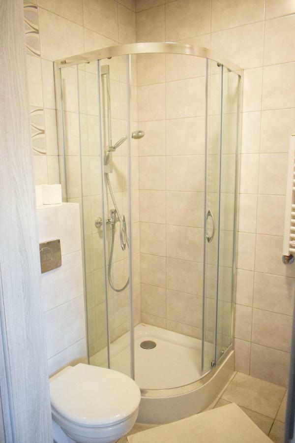 Megan Apartment Лубятово Екстериор снимка