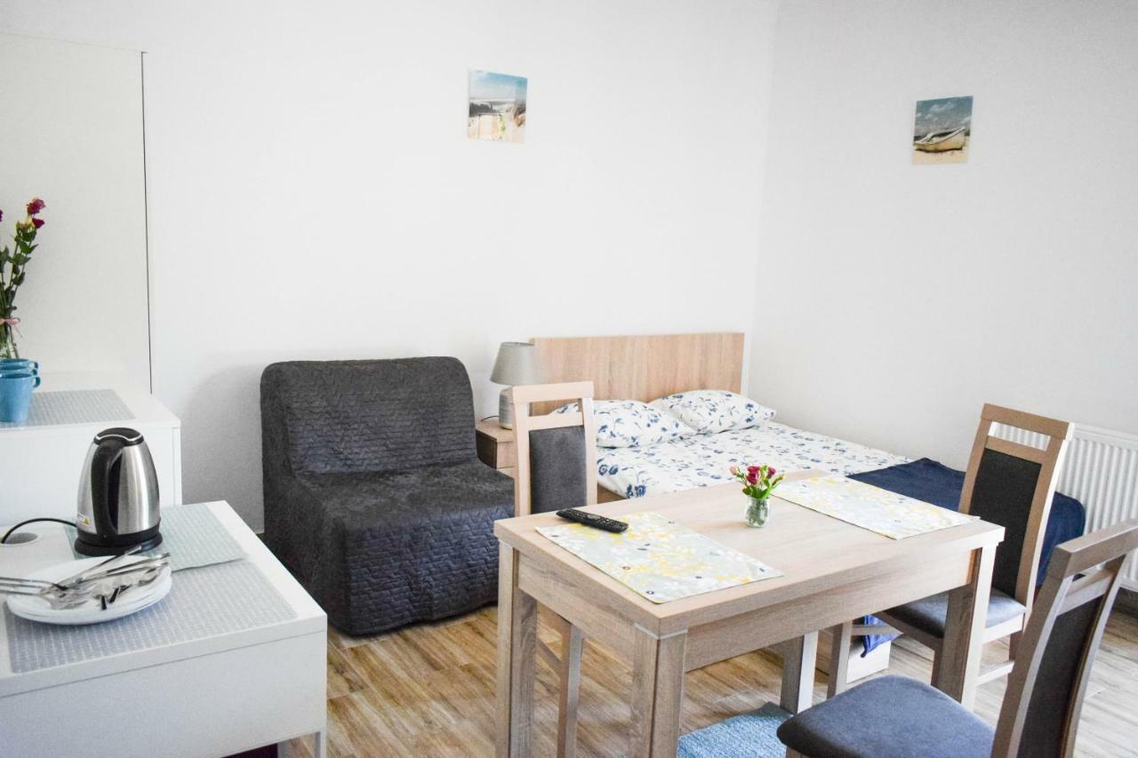 Megan Apartment Лубятово Екстериор снимка