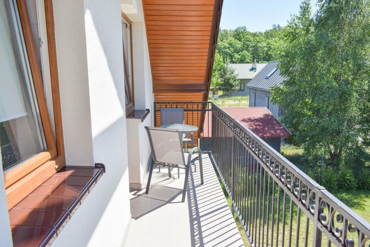 Megan Apartment Лубятово Екстериор снимка