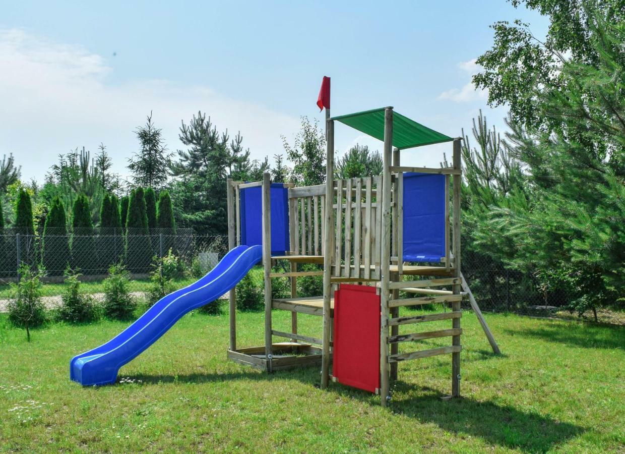 Megan Apartment Лубятово Екстериор снимка